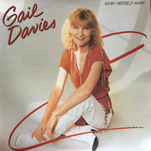 Load image into Gallery viewer, Gail Davies : Givin' Herself Away (LP, Album, Los)