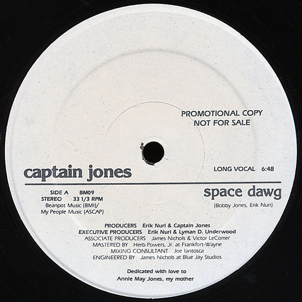 Captain Jones : Space Dawg (12