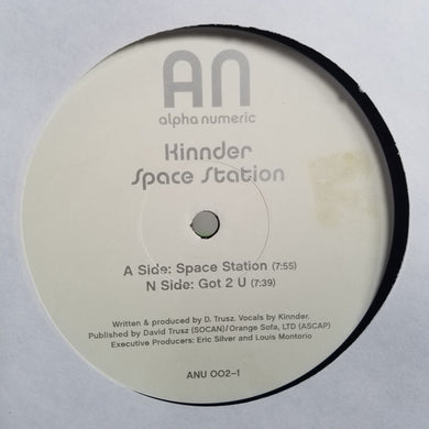 Kinnder : Space Station (12