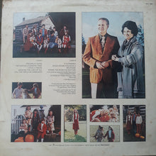 Load image into Gallery viewer, The Rex Humbard Family Singers* : Sentindo-se Em Casa (LP, Album)