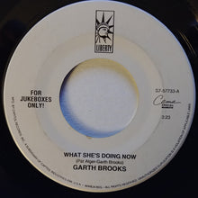 Load image into Gallery viewer, Garth Brooks : What She&#39;s Doing Now / Friends In Low Places (7&quot;, Jukebox, Spe)