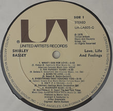 Load image into Gallery viewer, Shirley Bassey : Love, Life And Feelings (LP, Album)