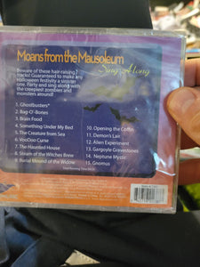 Various : Moans From The Mausoleum Sing Along (CD)