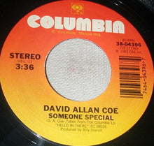 Load image into Gallery viewer, David Allan Coe : Mona Lisa Lost Her Smile  (7", Single, Styrene, Pit)