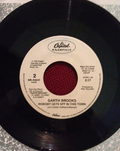 Load image into Gallery viewer, Garth Brooks : Friends In Low Places (7&quot;)