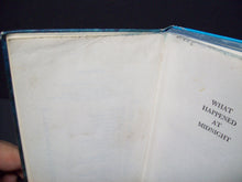 Load image into Gallery viewer, The Hardy Boys - What Happened At Midnight - 1967 Vintage Hard Back Book