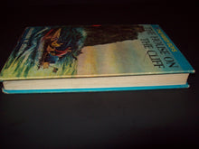 Load image into Gallery viewer, The Hardy Boys - The House on the Cliff - 1959 Vintage Hardback Book