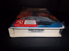 Load image into Gallery viewer, 20,000 Leagues Under the Sea 1954 (Disney, VHS) Kirk Douglas, James Mason - New!