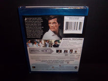 Load image into Gallery viewer, 007 The Man With The Golden Gun (Blu-ray) Roger Moore, Christopher Lee