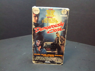 Dangerously Close (1990 VHS) John Stockwell, J. Eddie Peck, Carey Lowell