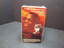 Load image into Gallery viewer, A Raisin in the Sun (1989 VHS) Starletta DuPois, Lou Ferguson, John Fiedler