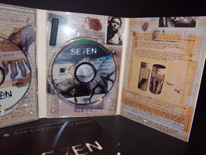 Seven - DVD  2-Disc Platinum Edition - Brad Pitt, Morgan Freeman, Kevin Spacey