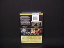 Load image into Gallery viewer, Chocolat - DVD - Johnny Depp - Juliette Binoche - Judi Dench NEAR MINT!