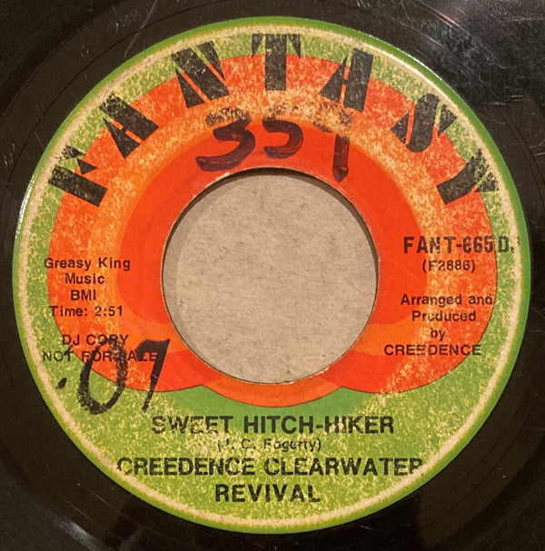 Creedence Clearwater Revival : Sweet Hitch-Hiker / Door To Door (7