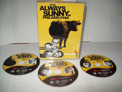 It's Always Sunny in Philadelphia  The Complete Season 4 / DVD Set  Danny Devito