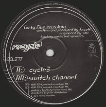 Load image into Gallery viewer, Recycle (2) : Cycle 3 (12&quot;)