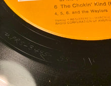 Load image into Gallery viewer, Waylon Jennings : Hangin' On (LP, Album, RP, Roc)