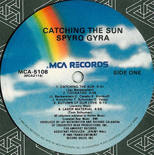 Load image into Gallery viewer, Spyro Gyra : Catching The Sun (LP, Album, Gat)