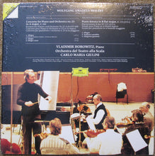 Load image into Gallery viewer, Horowitz* Plays Mozart* - Orchestra Del Teatro Alla Scala / Carlo Maria Giulini : Piano Concerto No. 23 K. 488 • Piano Sonata K. 333 (LP, Album, Club)