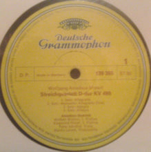 Load image into Gallery viewer, Wolfgang Amadeus Mozart - Amadeus-Quartett : Streichquartette D-Dur KV 499 Und B-Dur KV 589 (LP)