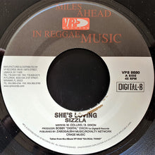 Load image into Gallery viewer, Sizzla : She's Loving (7")