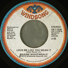 Load image into Gallery viewer, Maxine Nightingale : Lead Me On / Love Me Like You Mean It (7&quot;, Single)