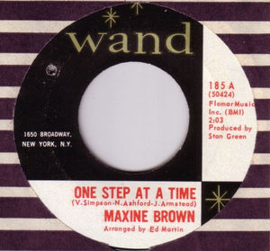 Maxine Brown : One Step At A Time / Anything For A Laugh (7", Single, Ter)