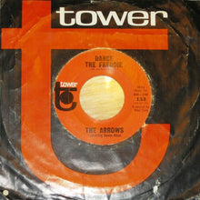 Load image into Gallery viewer, Davie Allan &amp; The Arrows : Moon Dawg &#39;65 / Dance The Freddie (7&quot;, Single)