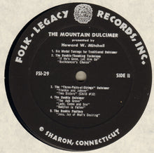 Load image into Gallery viewer, Howie Mitchell : The Mountain Dulcimer (LP + Box)