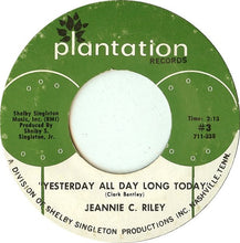 Load image into Gallery viewer, Jeannie C. Riley : Harper Valley P.T.A. / Yesterday All Day Long Today (7", Single, Styrene, Ter)