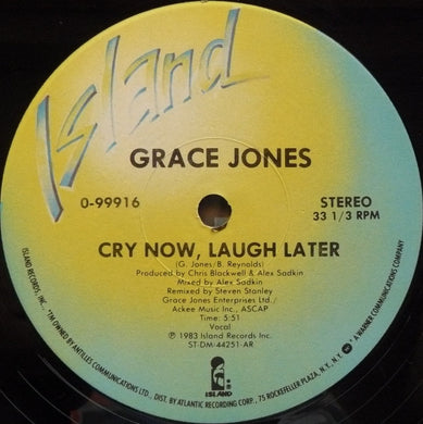 Grace Jones : Cry Now, Laugh Later (12