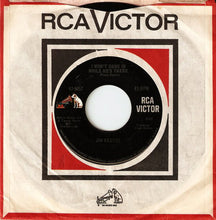 Load image into Gallery viewer, Jim Reeves : I Won't Come In While He's There / Maureen (7")