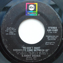 Load image into Gallery viewer, Lamont Dozier : Trying To Hold On To My Woman (7&quot;, Single)