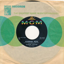 Load image into Gallery viewer, Richard Burton (2) : Married Man / Finding Words For Spring (7", Single)