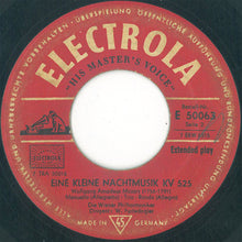 Load image into Gallery viewer, Wilhelm Furtwängler, Wiener Philharmoniker, Wolfgang Amadeus Mozart : Eine Kleine Nachtmusik (7", EP, RE)