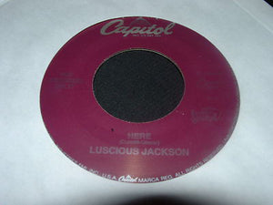 Luscious Jackson : Here / Citysong (7", Single, Jukebox)