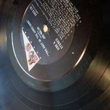 Load image into Gallery viewer, James Gang Featuring Joe Walsh : The Best Of The James Gang Featuring Joe Walsh (LP, Comp)