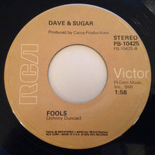Load image into Gallery viewer, Dave And Sugar : Queen Of The Silver Dollar (7&quot;)