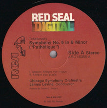 Load image into Gallery viewer, Pyotr Ilyich Tchaikovsky / The Chicago Symphony Orchestra, James Levine (2) : Symphony No. 6 ("Pathétique") (LP, Album)