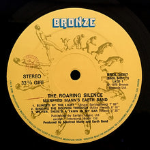 Load image into Gallery viewer, Manfred Mann's Earth Band : The Roaring Silence (LP, Album)