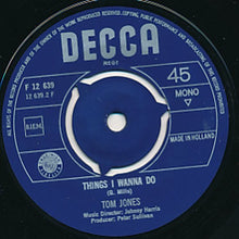 Load image into Gallery viewer, Tom Jones : I'll Never Fall In Love Again (7", Single)