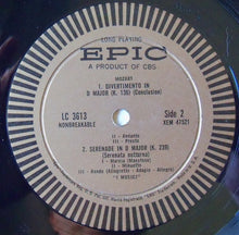 Load image into Gallery viewer, I Musici, Wolfgang Amadeus Mozart : Serenades, K. 525 &amp; 239, Divertimento, K. 136 (LP, Album, Mono)