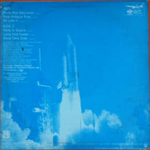 Load image into Gallery viewer, Swallow (4) : Party In Space (LP)