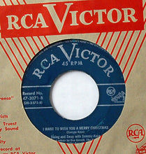 Load image into Gallery viewer, Swing And Sway With Sammy Kaye : Here Comes Santa Claus (7", Single)
