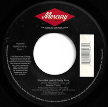 Load image into Gallery viewer, Shania Twain : She's Not Just A Pretty Face (7")
