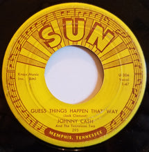 Load image into Gallery viewer, Johnny Cash &amp; The Tennessee Two : Guess Things Happen That Way (7", Single, Mono)