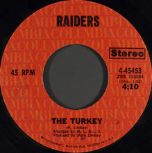 Load image into Gallery viewer, Raiders (2) : Birds Of A Feather / The Turkey (7")