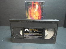 Load image into Gallery viewer, Star Trek: First Contact (VHS, 1997)